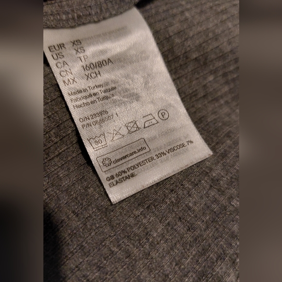 H&M grey turtleneck XS - Picture 3 of 5